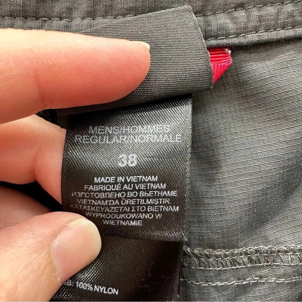 The North Face TNF grey hiking outdoor adventure athletic shorts cargo men's 28.